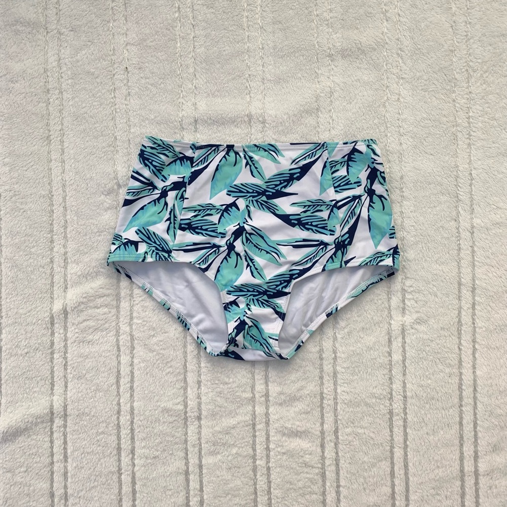 HIGHWAISTED SWIM BOTTOMS